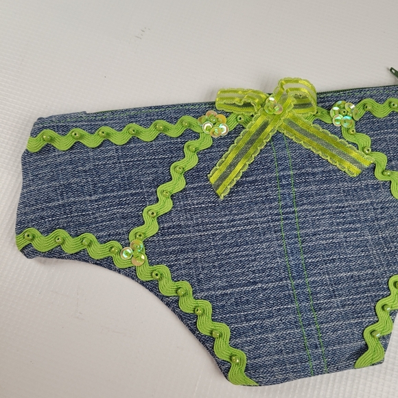 Mimiandme5 Custom Art Crafted Makeup-Cosmetic Bag with Zipper Embellished - Picture 2 of 6